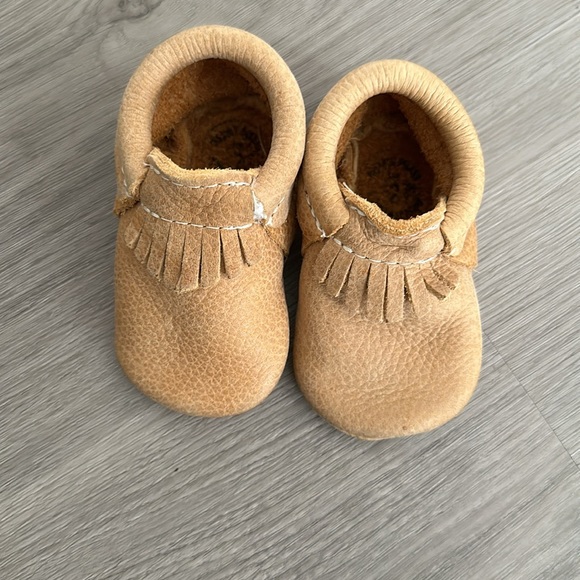 Freshly picked baby moccasins - Picture 10 of 12
